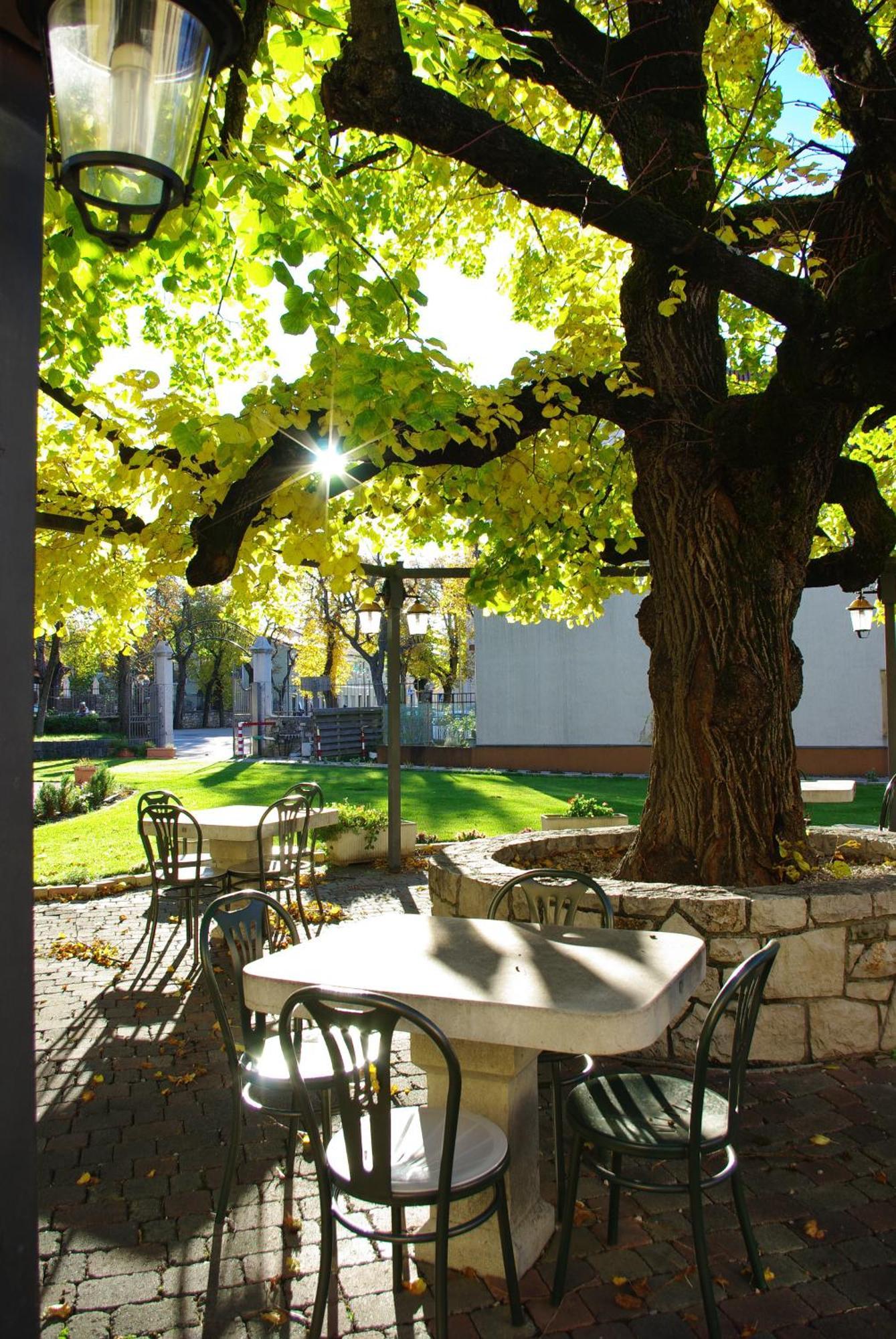 Dependance Lipa Hotel Basovizza Exterior foto